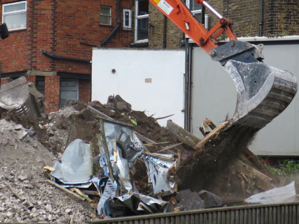 16 Kingsland Fire Nov 1 - 2